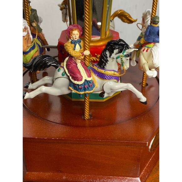Mr. Christmas Gold Label Millennium Holiday Merry Go Round Musical Carousel - Picture 4 of 12